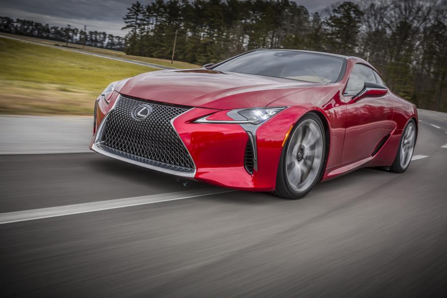  Lexus LC500 2016 года  (фото 3 из 74)